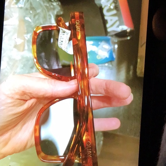 NEW! 1 left! RARE ! Quay ICY tortoise Sunnies - Picture 7 of 9